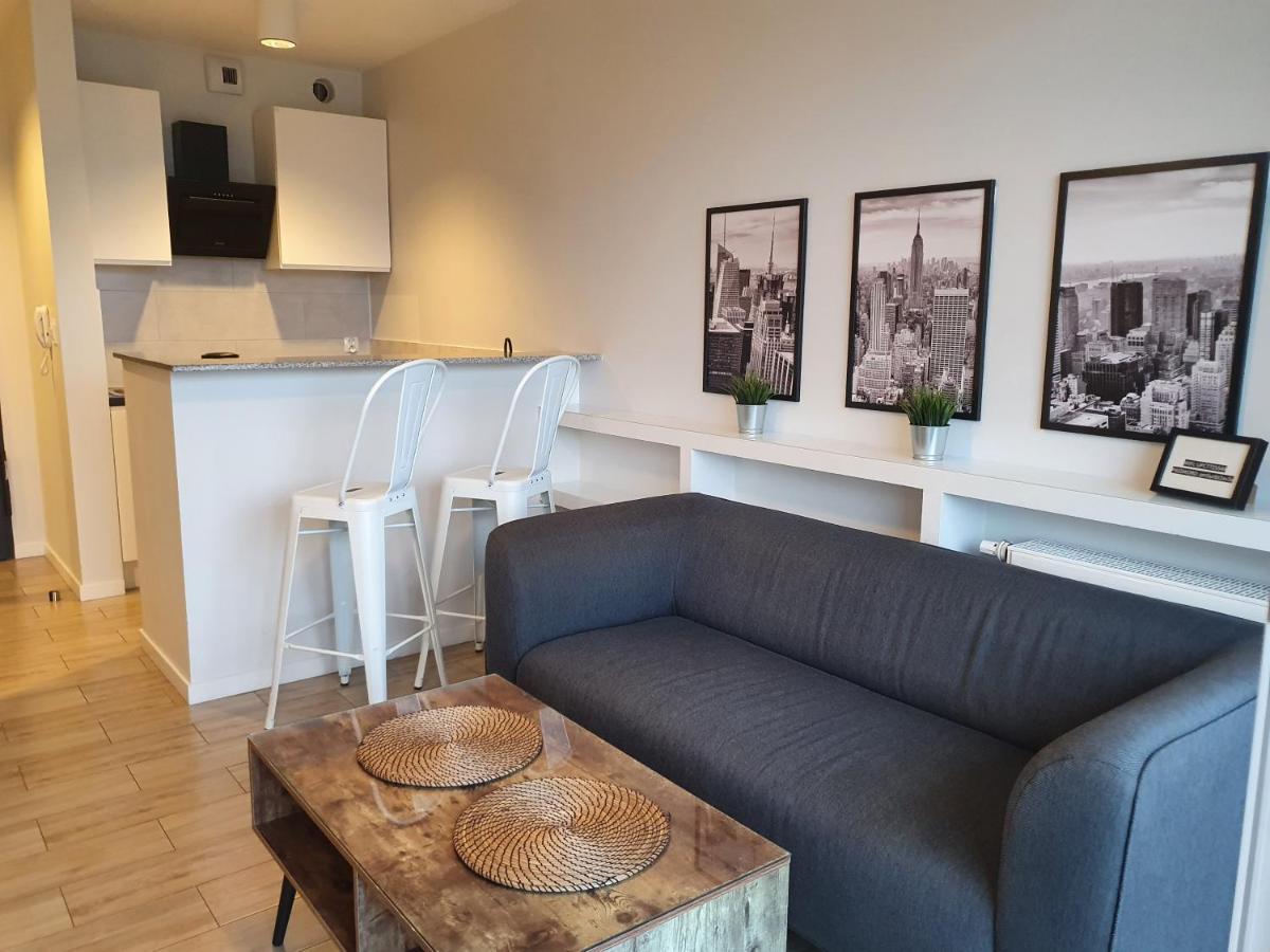 Apartament Wsrod 1000Cy Swiatel - Z Parkingiem W Hali Garazowej- Duzy Balkon Z Lezakami - Piekny Widok Noca Na Panorame Tysiaclecia Katowice Exterior foto